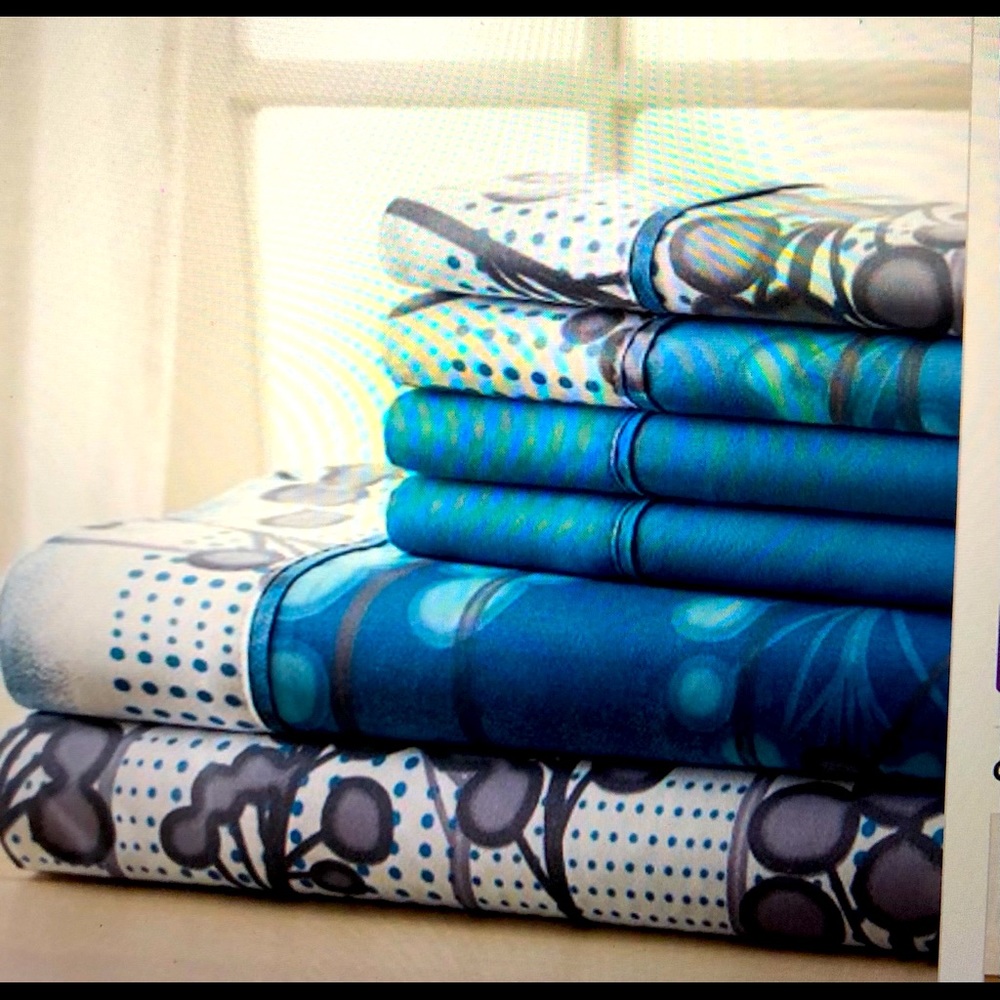 Spirit Linen Home 6 Piece Queen Set.